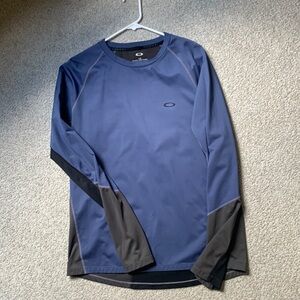 Oakley long sleeve silky fee